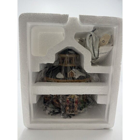 Department 56 Roundel Cottage New England Village # 799924 Open Box - Picture 6 of 11